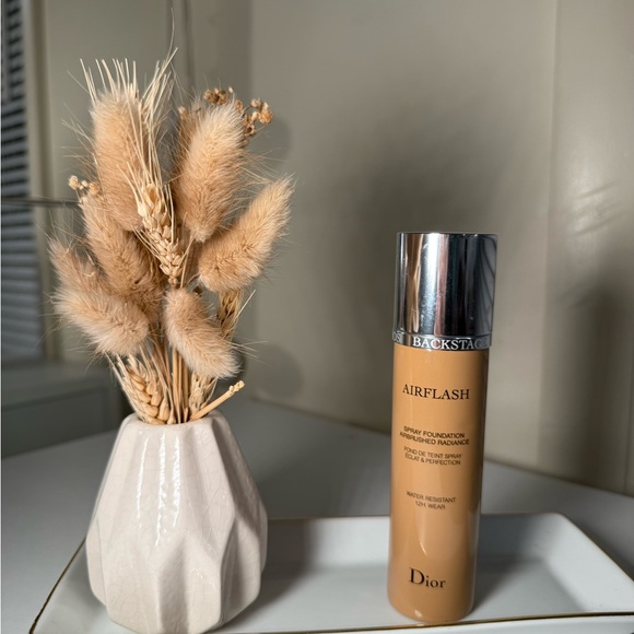 Dior Airflash Spray Foundation - Picture 7 of 8